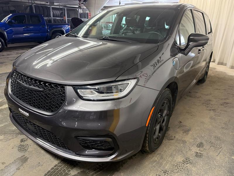 chrysler Pacifica Hybrid 2022 - 24