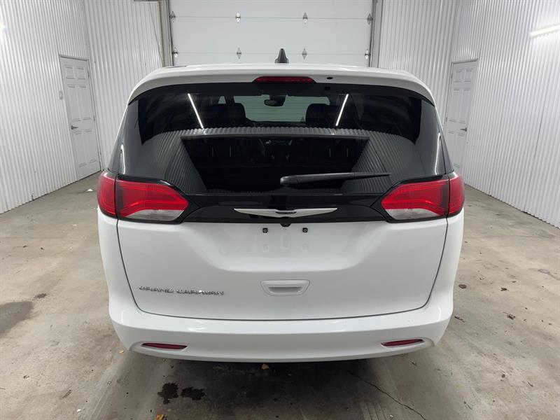 chrysler Grand Caravan 2024 - 7