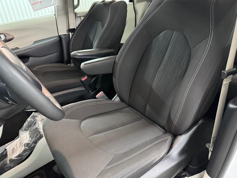 chrysler Grand Caravan 2024 - 13