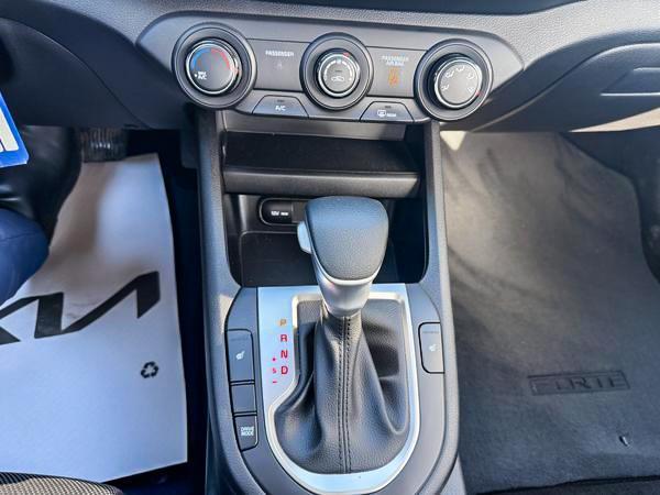 kia Forte 2023 - 21