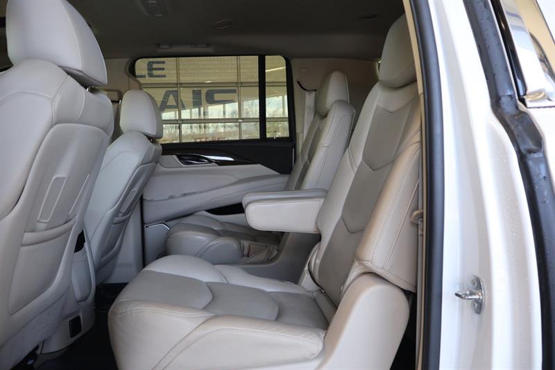 cadillac Escalade ESV 2018 - 21