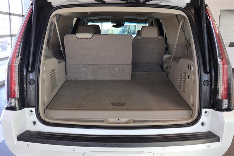 cadillac Escalade ESV 2018 - 25