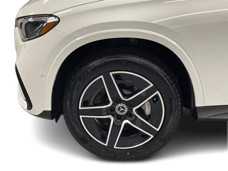 mercedes-benz GLC300 2023 - 17