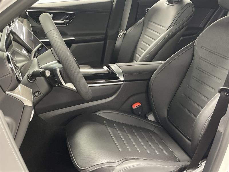 mercedes-benz GLC300 2023 - 18