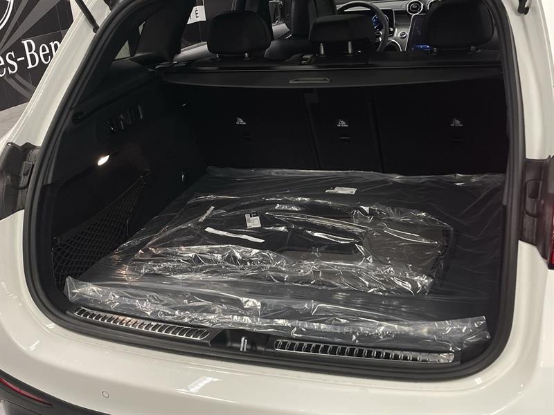 mercedes-benz GLC300 2023 - 31