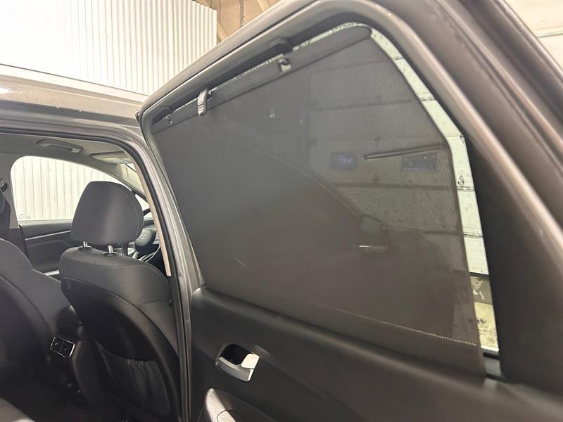 2023 Hyundai Santa Fe - Image 19