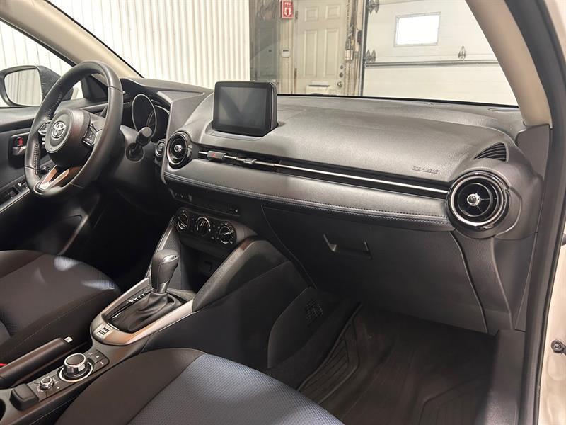 2020 Toyota Yaris - Image 20