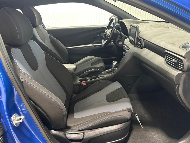 2019 Hyundai Veloster - Image 16
