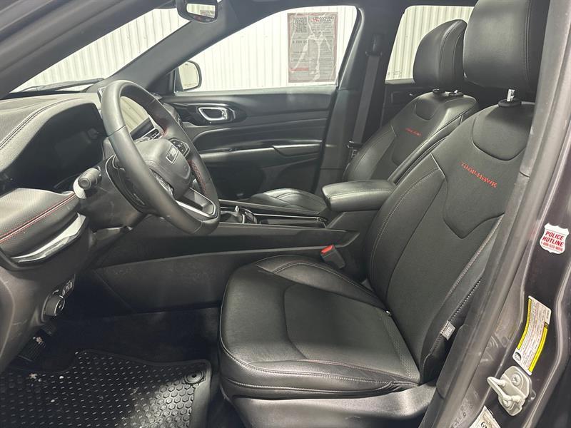 2024 Jeep Compass - Image 12