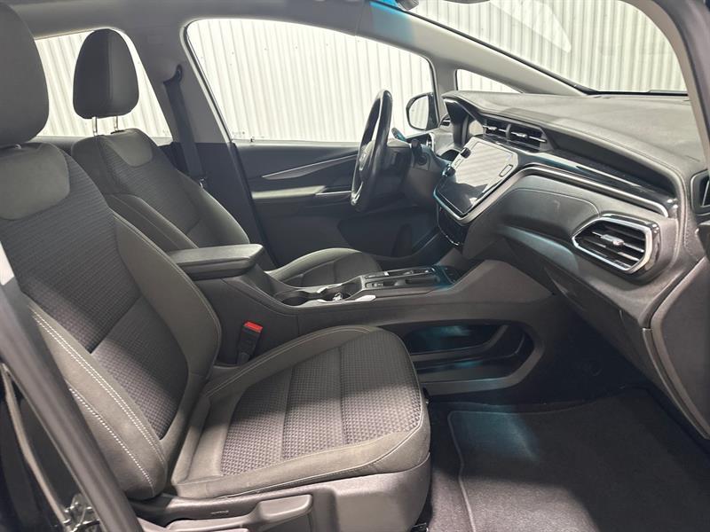 2023 Chevrolet Bolt - Image 17