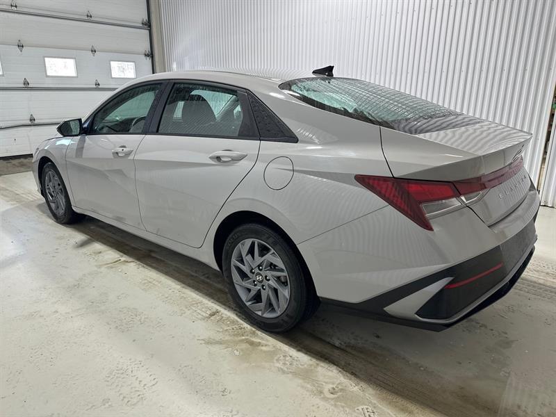 2024 Hyundai Elantra - Image 11