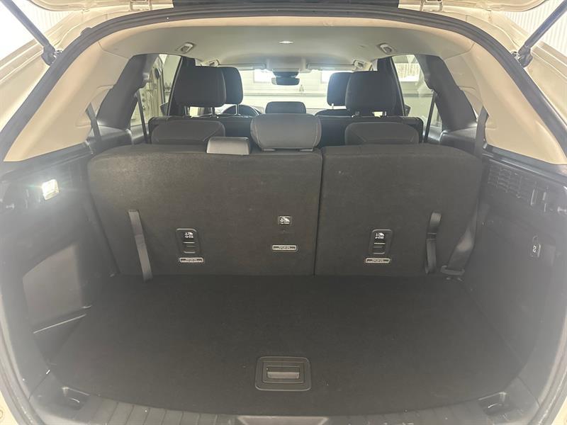 2024 Mazda CX-90 - Image 17