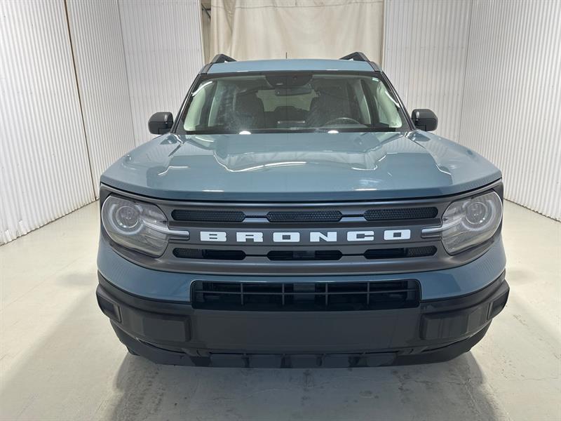 2023 Ford Bronco - Image 3