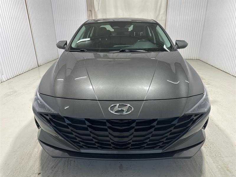 2023 Hyundai Elantra - Image 3