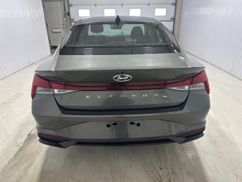 2023 Hyundai Elantra - Image 9