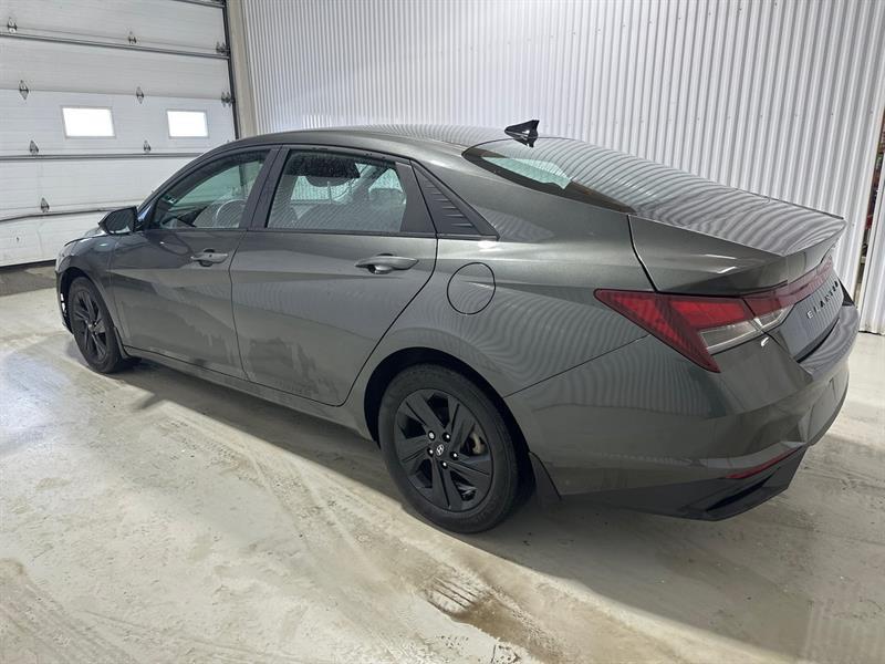 2023 Hyundai Elantra - Image 11