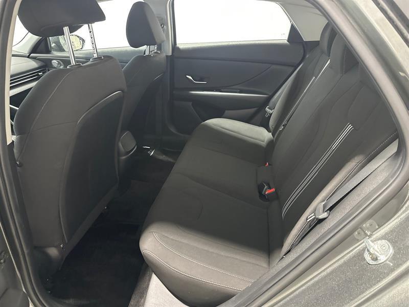 2023 Hyundai Elantra - Image 14