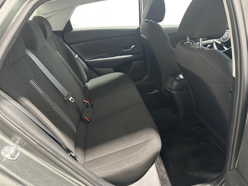 2023 Hyundai Elantra - Image 17