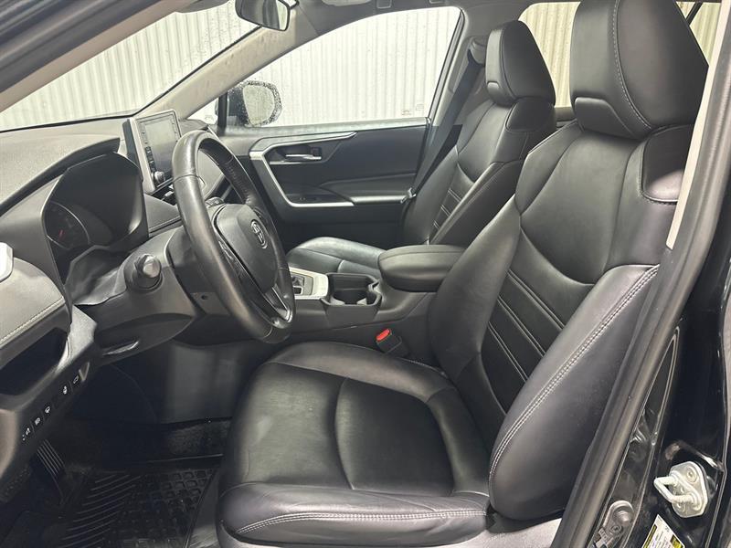 2019 Toyota RAV4 - Image 10