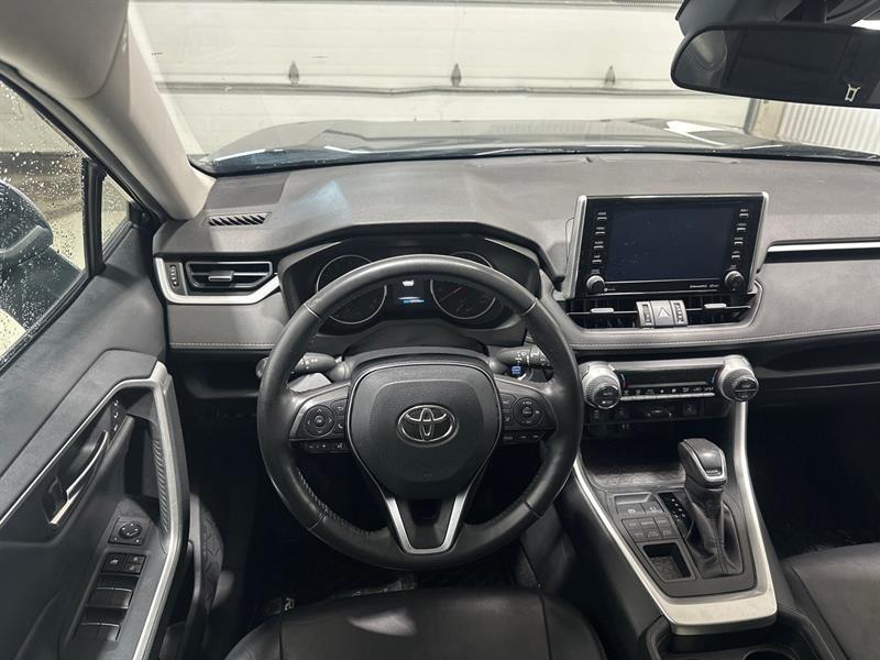 2019 Toyota RAV4 - Image 14
