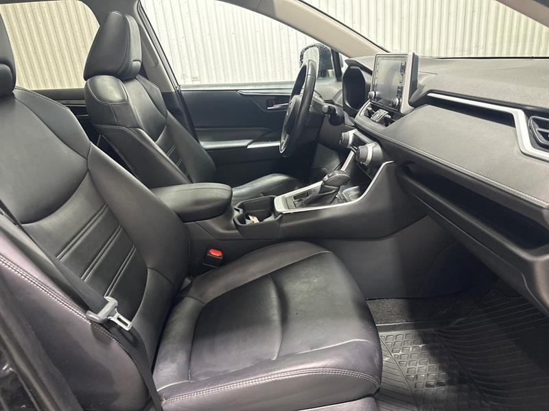 2019 Toyota RAV4 - Image 20