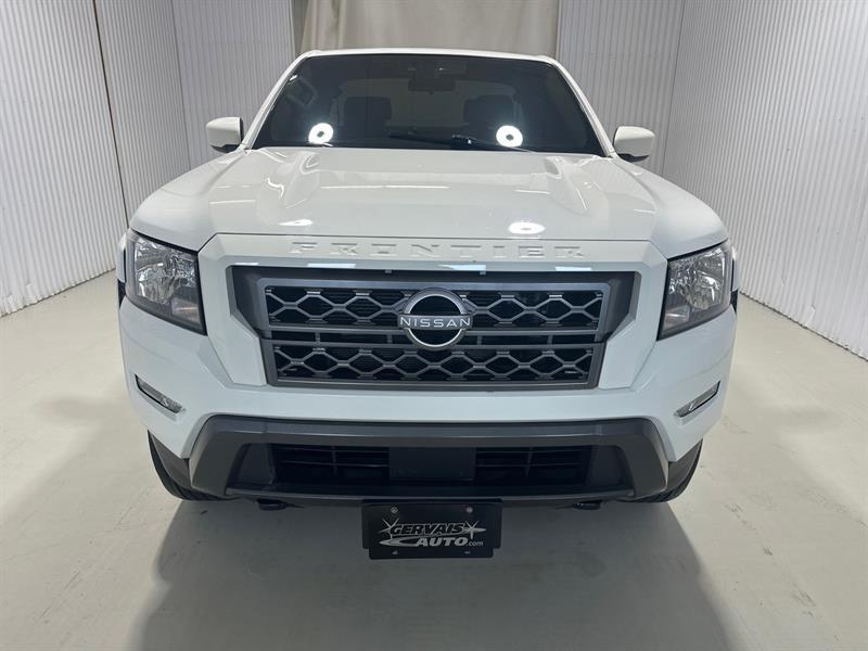 2023 Nissan Frontier - Image 3