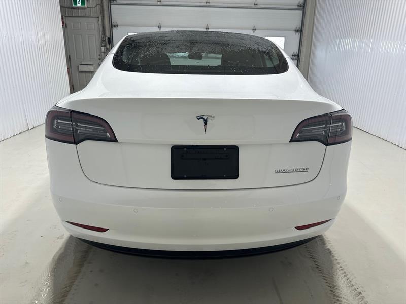 2022 Tesla Model 3 - Image 9
