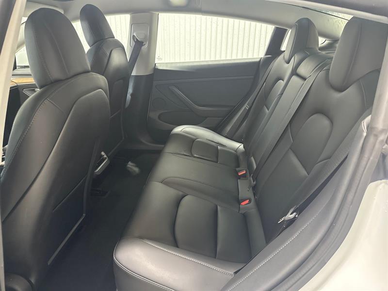 2022 Tesla Model 3 - Image 14
