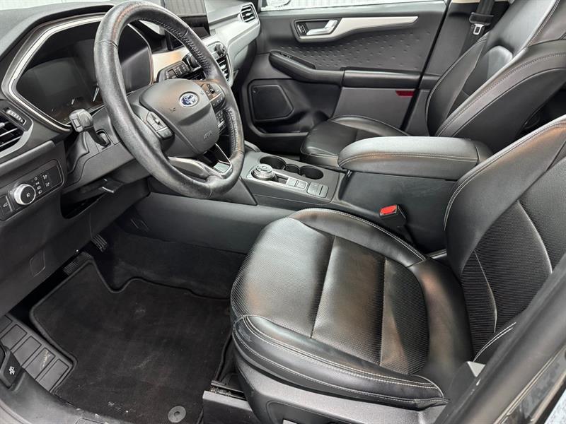 2020 Ford Escape - Image 11