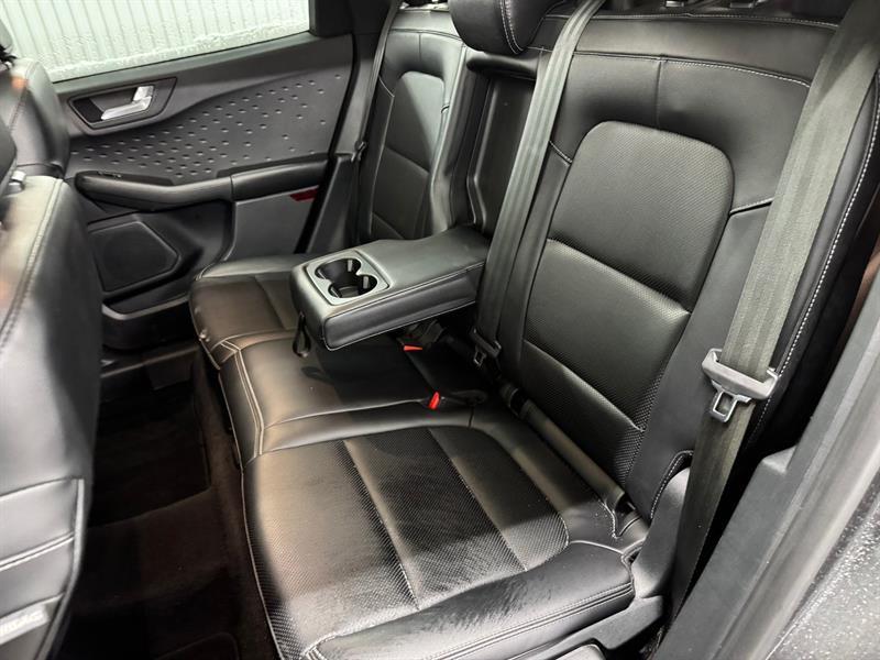 2020 Ford Escape - Image 16