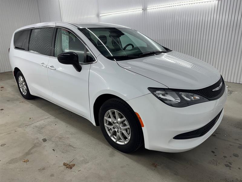 2024 Chrysler Grand Caravan - Image 4