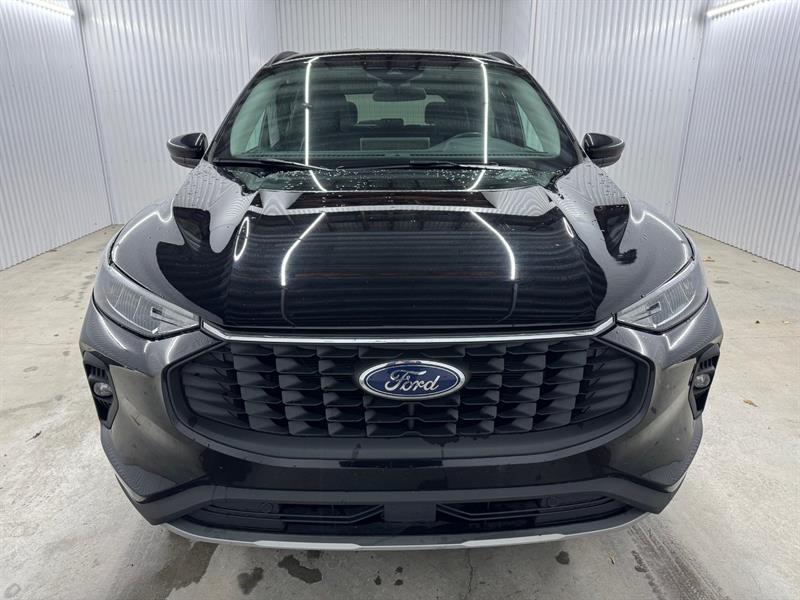 2024 Ford Escape - Image 2