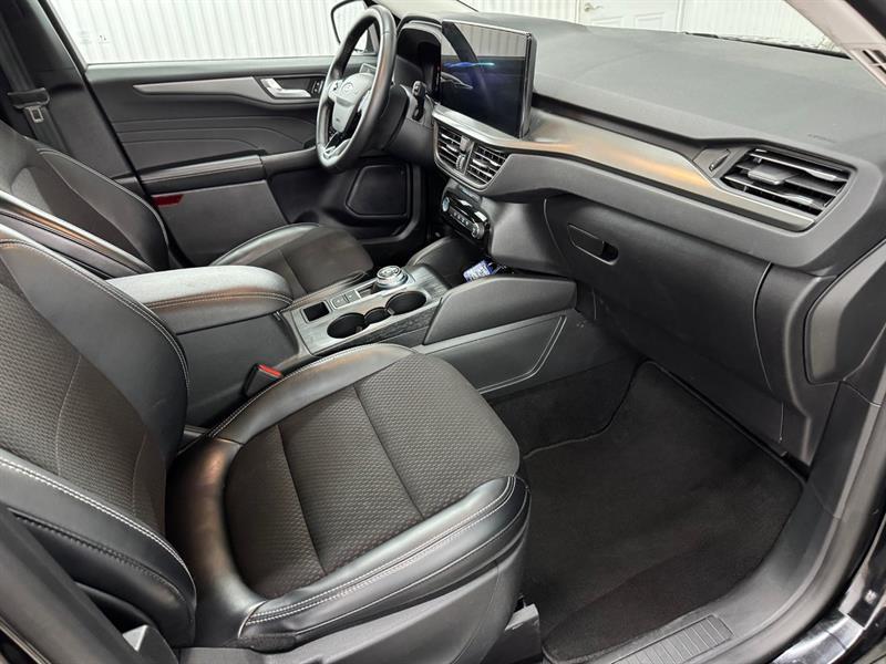 2024 Ford Escape - Image 24