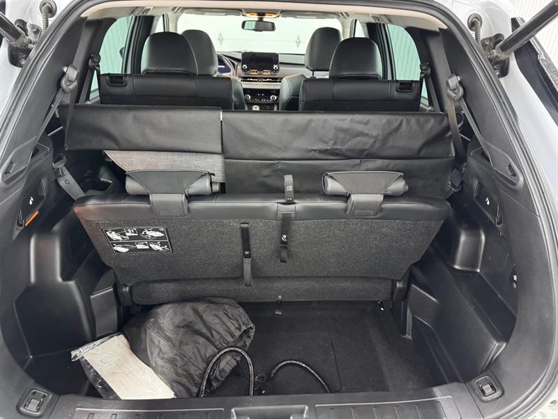 2023 Mitsubishi Outlander - Image 10