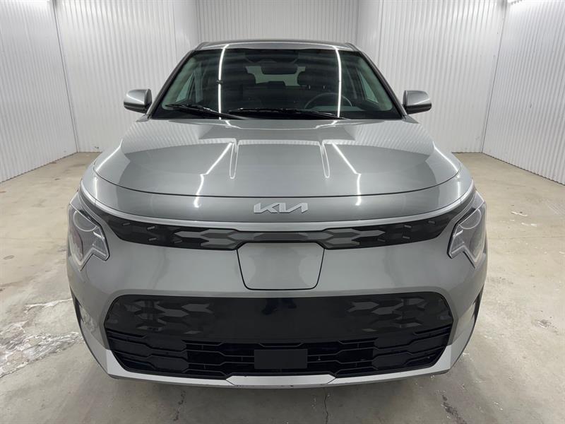 2023 Kia Niro - Image 2