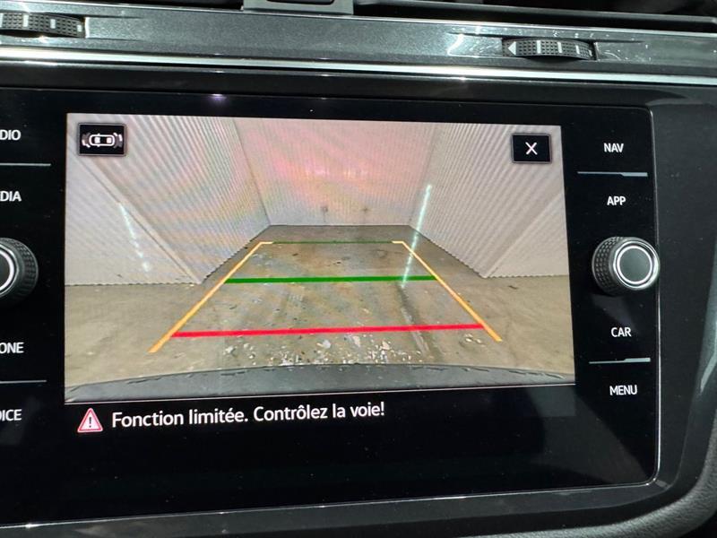 2023 Volkswagen Tiguan - Image 13