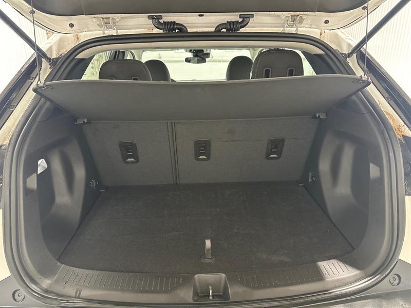 2023 Chevrolet Bolt - Image 16