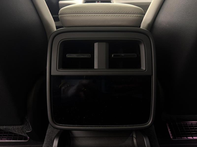 porsche Taycan 2023 - 26