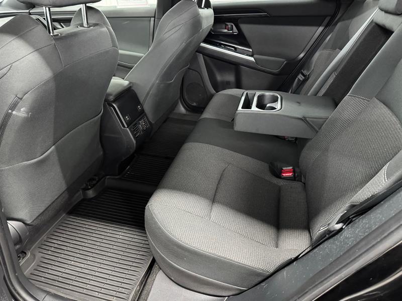 2023 Subaru Solterra - Image 16