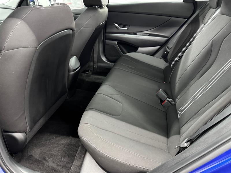 2023 Hyundai Elantra - Image 17