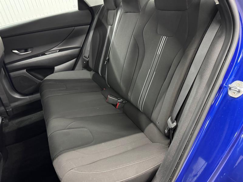 2023 Hyundai Elantra - Image 18