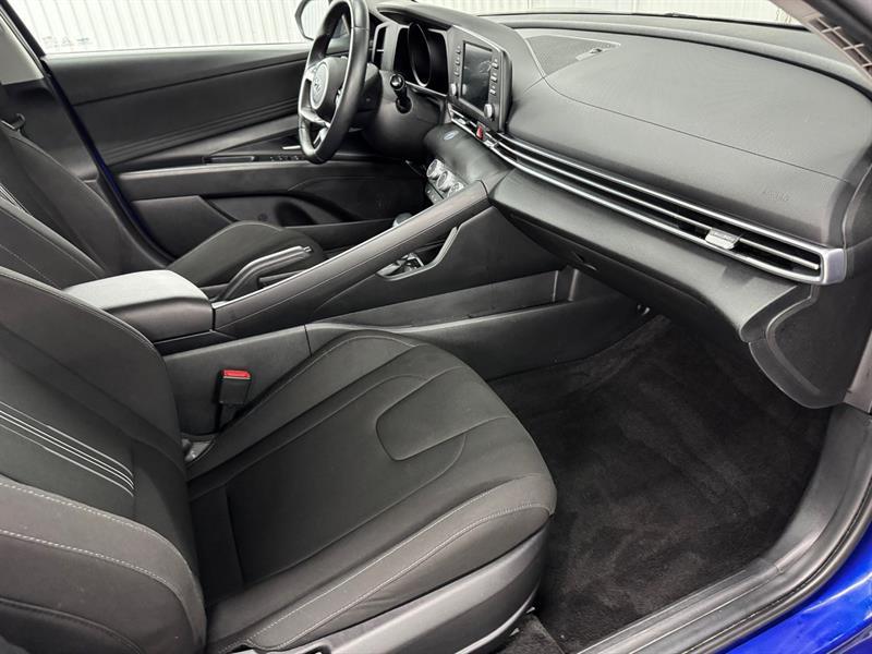 2023 Hyundai Elantra - Image 21