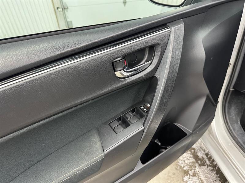 2018 Toyota Corolla - Image 10