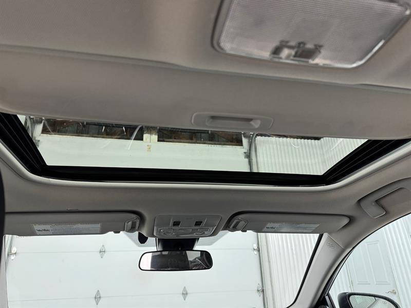 2018 Toyota Corolla - Image 11