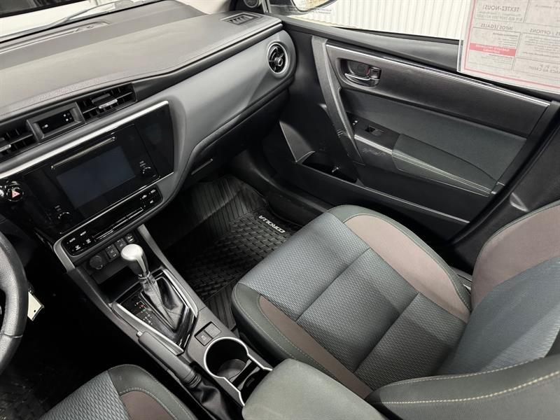 2018 Toyota Corolla - Image 16