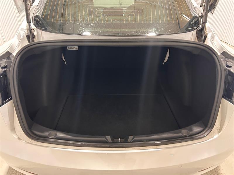 2020 Tesla Model 3 - Image 18