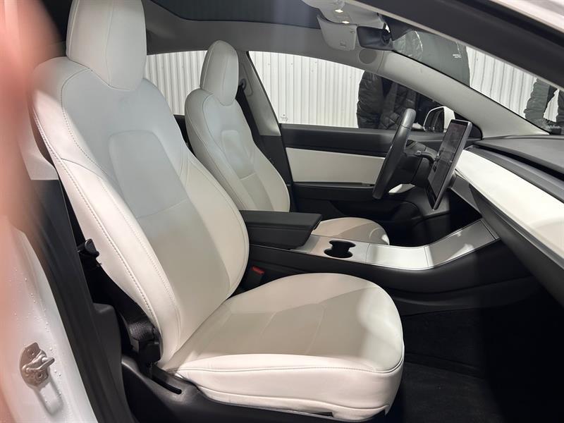 2020 Tesla Model 3 - Image 20