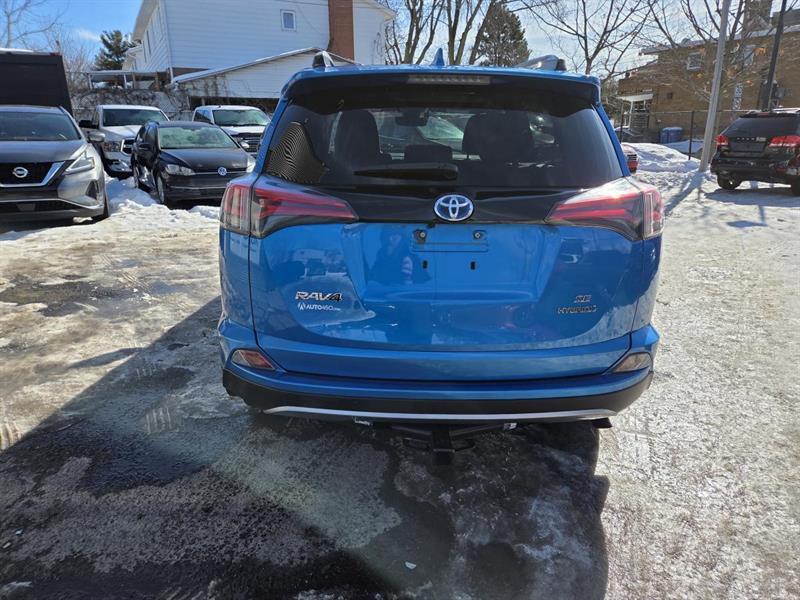 2017 Toyota RAV4 - Image 6