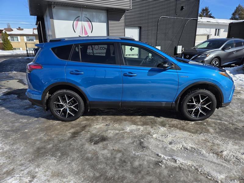 2017 Toyota RAV4 - Image 9