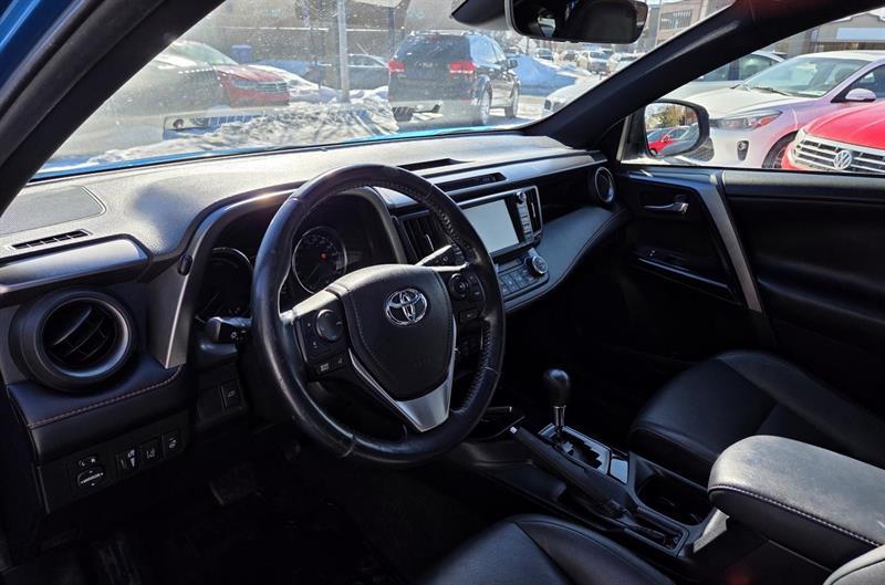 2017 Toyota RAV4 - Image 15